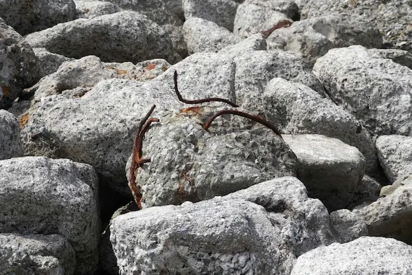 Rocks with wire